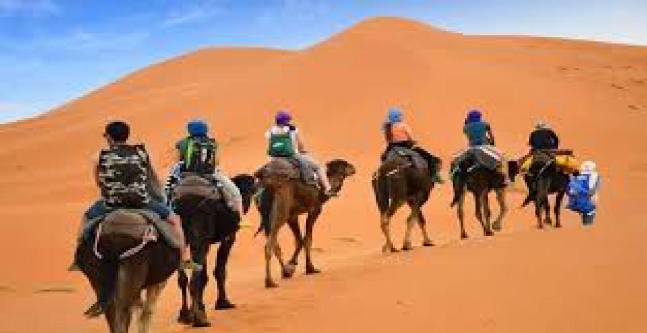 Les Pyramides Hotel Merzouga Exterior photo